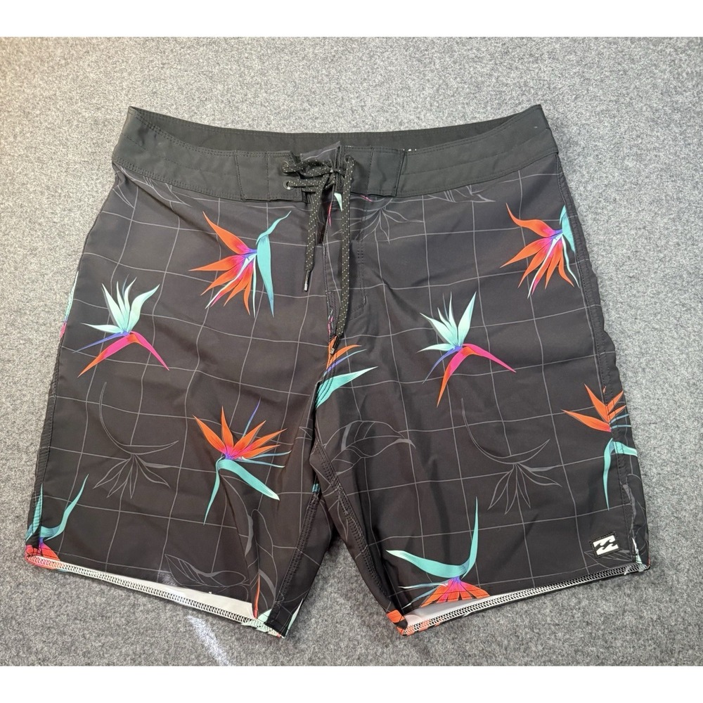 Billabong Recycler Sundays Pro Boardshorts, Size 32, Black Tropicalbird Paradise